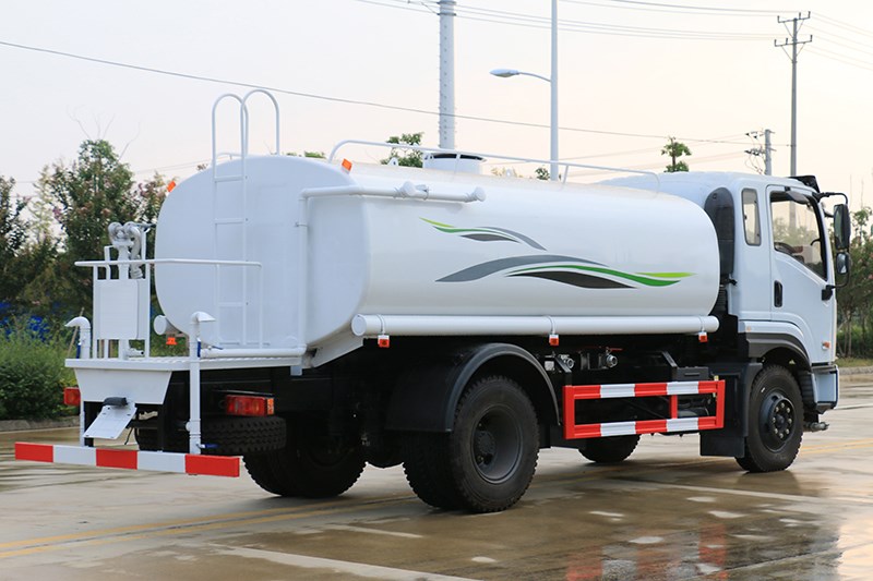  东风12吨洒水车