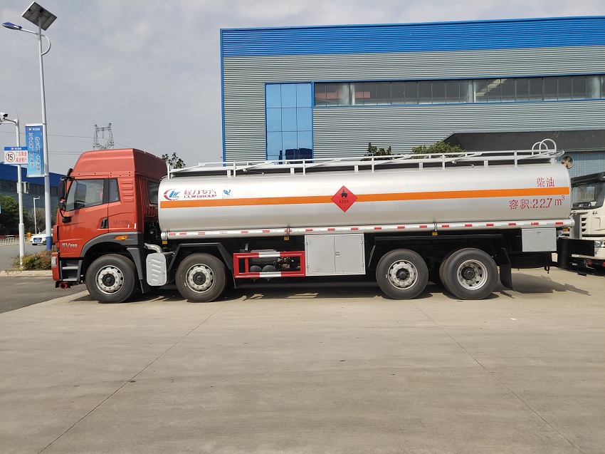 一汽青岛解放悍V22吨油罐车