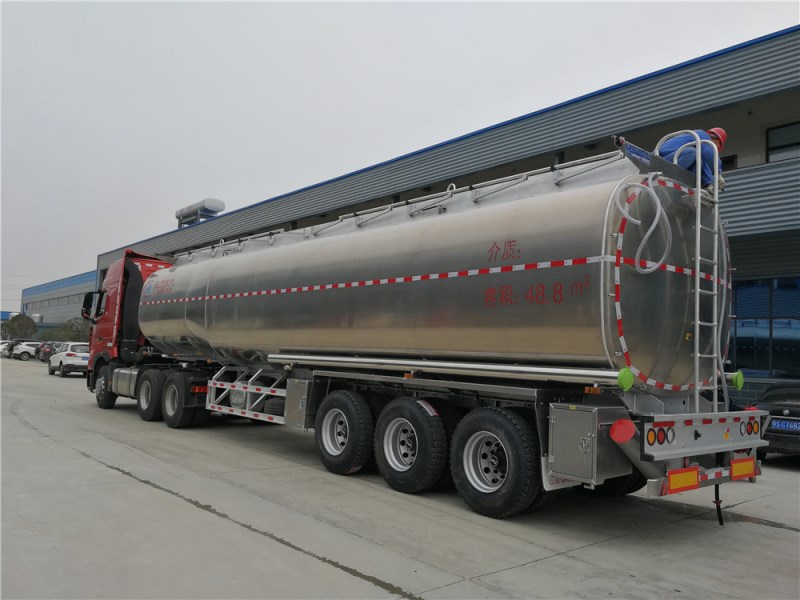 重汽豪沃（40-55L）铝合金运油半挂车