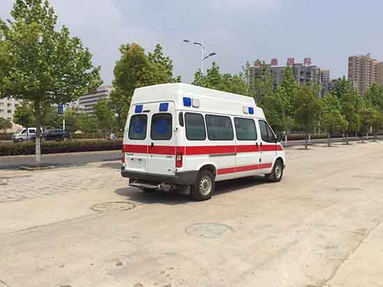 江铃特顺长轴福星顶救护车
